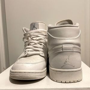 Jordan 1 Mids White Mens Size 12